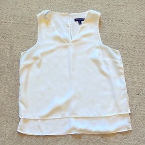 Banana Republic white sleeveless blouse size M
